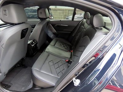 2025 BMW 5 SERIES 照片 7
