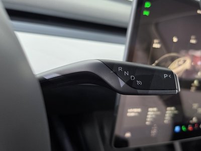 2022 Tesla MODEL Y — миниатюра 12