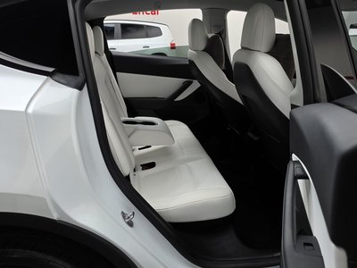 2022 Tesla MODEL Y — миниатюра 17