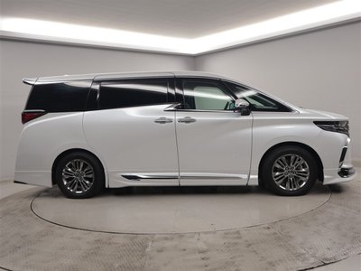 2024 Toyota ALPHARD — фото 2
