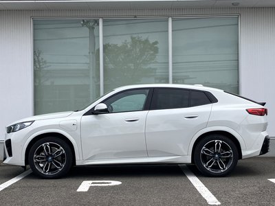 صورة 2 لـ 2025 BMW IX2