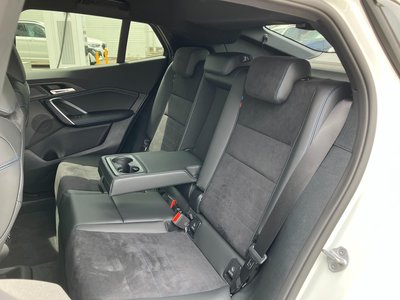 2025 BMW IX2 — миниатюра 36