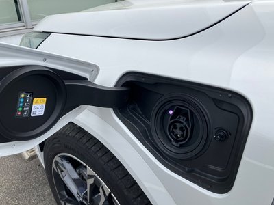 2025 BMW IX2 — миниатюра 52