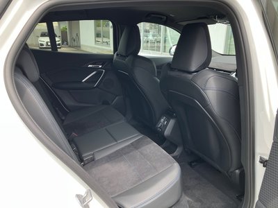 2025 BMW IX2 — миниатюра 30