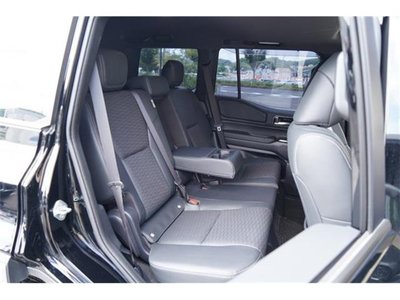 2024 Toyota LAND CRUISER 250 — миниатюра 14