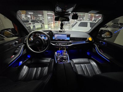 BMW X7 - 7