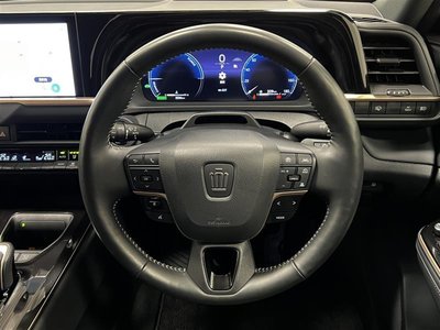 TOYOTA CROWN SPORT - 9