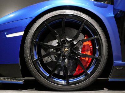 LAMBORGHINI AVENTADOR ROADSTER - 9