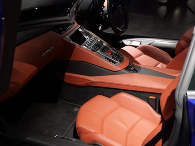 LAMBORGHINI AVENTADOR ROADSTER - 7