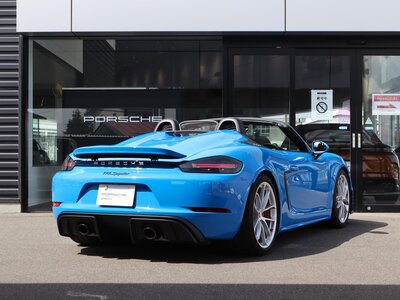 PORSCHE 718 SPYDER - 10