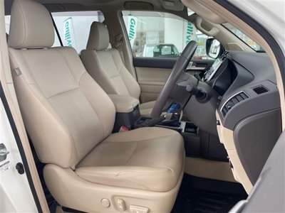 TOYOTA LAND CRUISER PRADO - 10