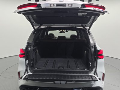 2025 BMW X5 M thumbnail 25