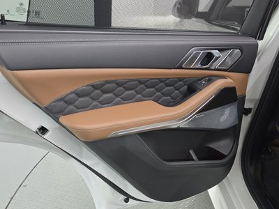 2025 BMW X5 M thumbnail 15