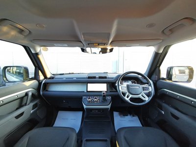 LAND ROVER DEFENDER - 9