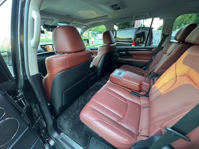 2016 Lexus LX thumbnail 28
