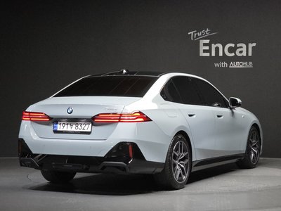 BMW 5 SERIES - 4