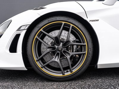 MCLAREN 750S - 8