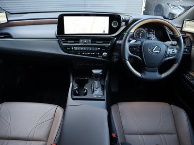 LEXUS ES - 8