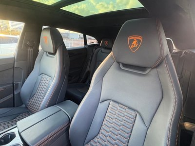 LAMBORGHINI URUS - 6