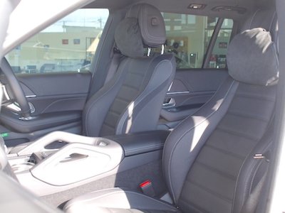 MERCEDES-BENZ GLS - 10