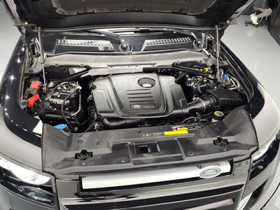 LAND ROVER DEFENDER - 7