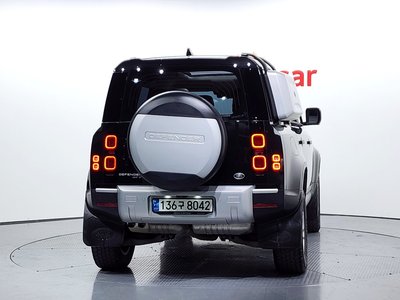 LAND ROVER DEFENDER - 3