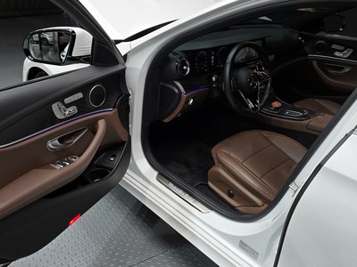 MERCEDES-BENZ E-CLASS - 10