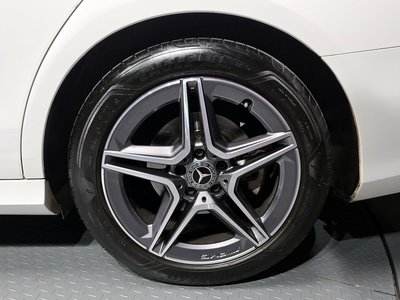 MERCEDES-BENZ E-CLASS - 6