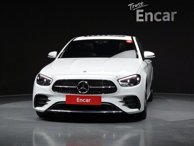 MERCEDES-BENZ E-CLASS - 2