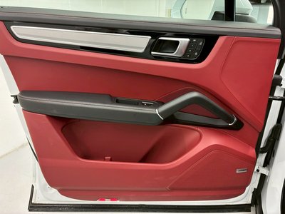 2022 Porsche CAYENNE — миниатюра 47