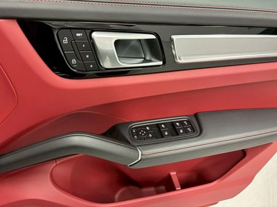 2022 Porsche CAYENNE — миниатюра 23