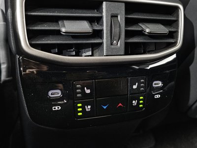 صورة مصغرة 33 لـ 2025 Lexus RX