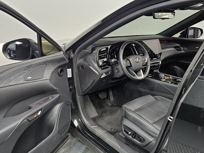 صورة مصغرة 13 لـ 2025 Lexus RX