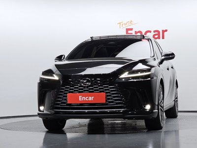 صورة 2 لـ 2025 Lexus RX