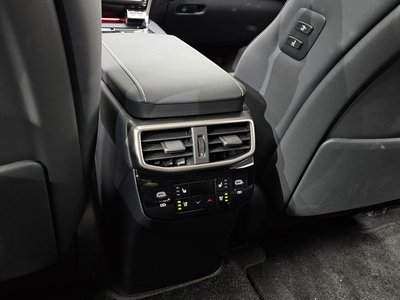 صورة مصغرة 30 لـ 2025 Lexus RX
