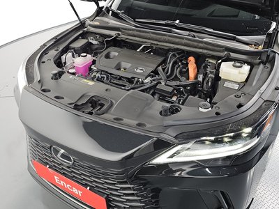 صورة 7 لـ 2025 Lexus RX