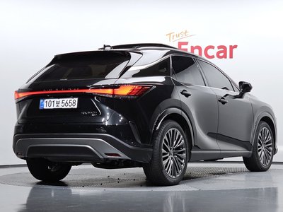 صورة 3 لـ 2025 Lexus RX