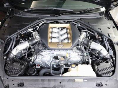 NISSAN GT-R - 2