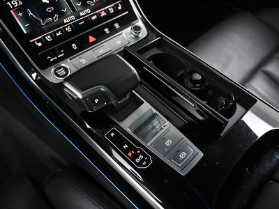2021 AUDI A8 photo 9