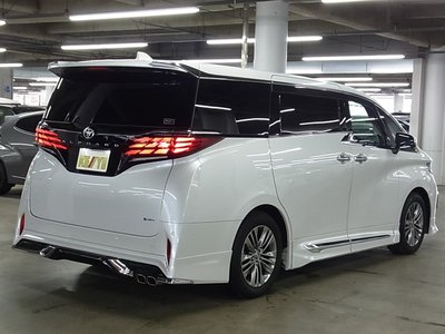 2023 Toyota ALPHARD — фото 6