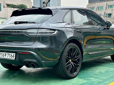 PORSCHE MACAN - 3