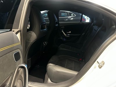 MERCEDES-BENZ CLA - 10