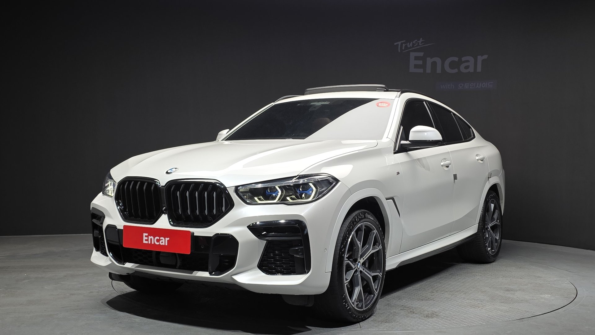 BMW X6 - View 1