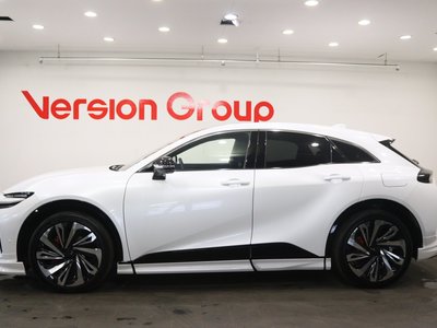 2024 Toyota CROWN SPORT photo 5