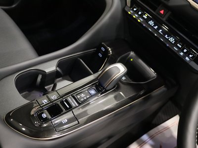 2024 Toyota CROWN SPORT — миниатюра 12