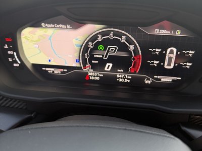 LAMBORGHINI URUS - 8