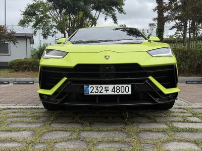 LAMBORGHINI URUS - 2