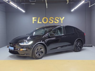 TESLA MODEL X - 5