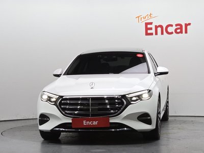 MERCEDES-BENZ E-CLASS - 2