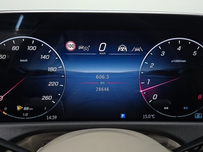 MERCEDES-BENZ E-CLASS - 8